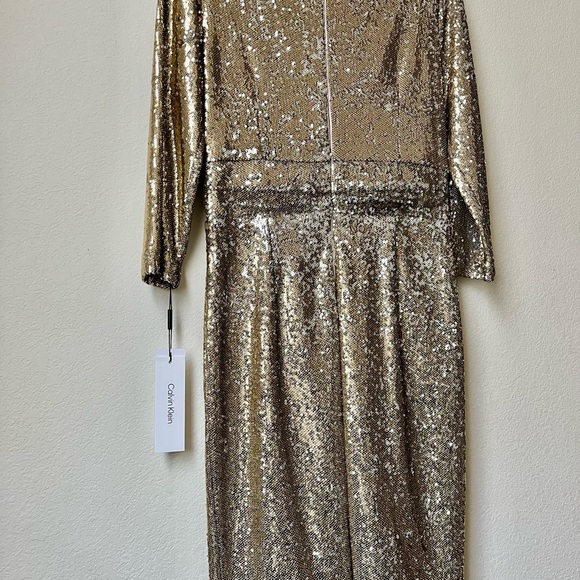 Calvin Klein Women’s Size 8 Shimmering V Neckline Gold Sequin 3/4 Sleeve Dress - Picture 4 of 16